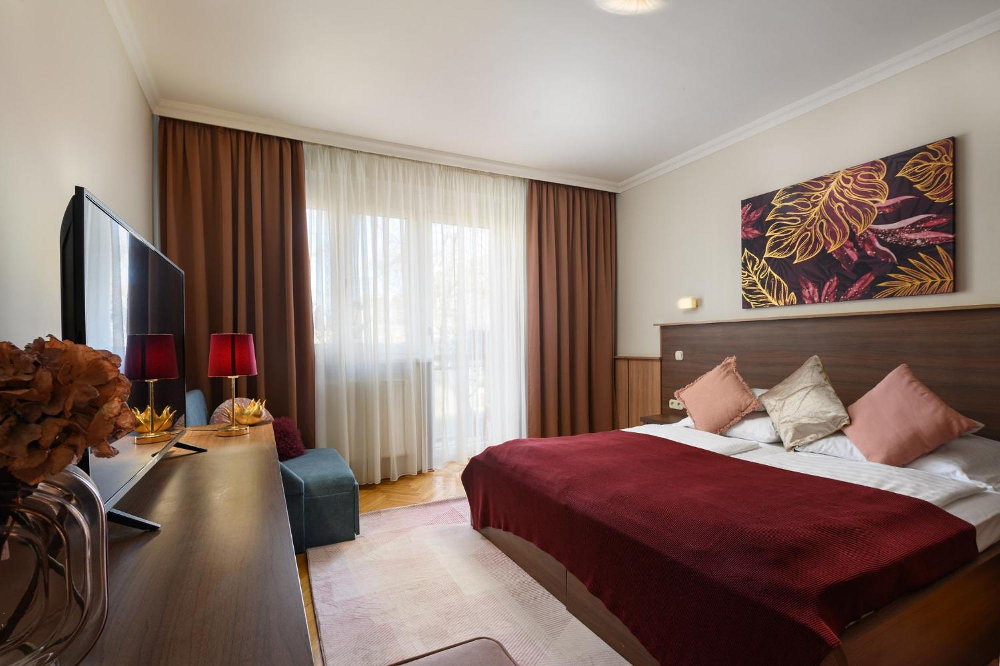 Szilfa étterem Mariann Appartement *